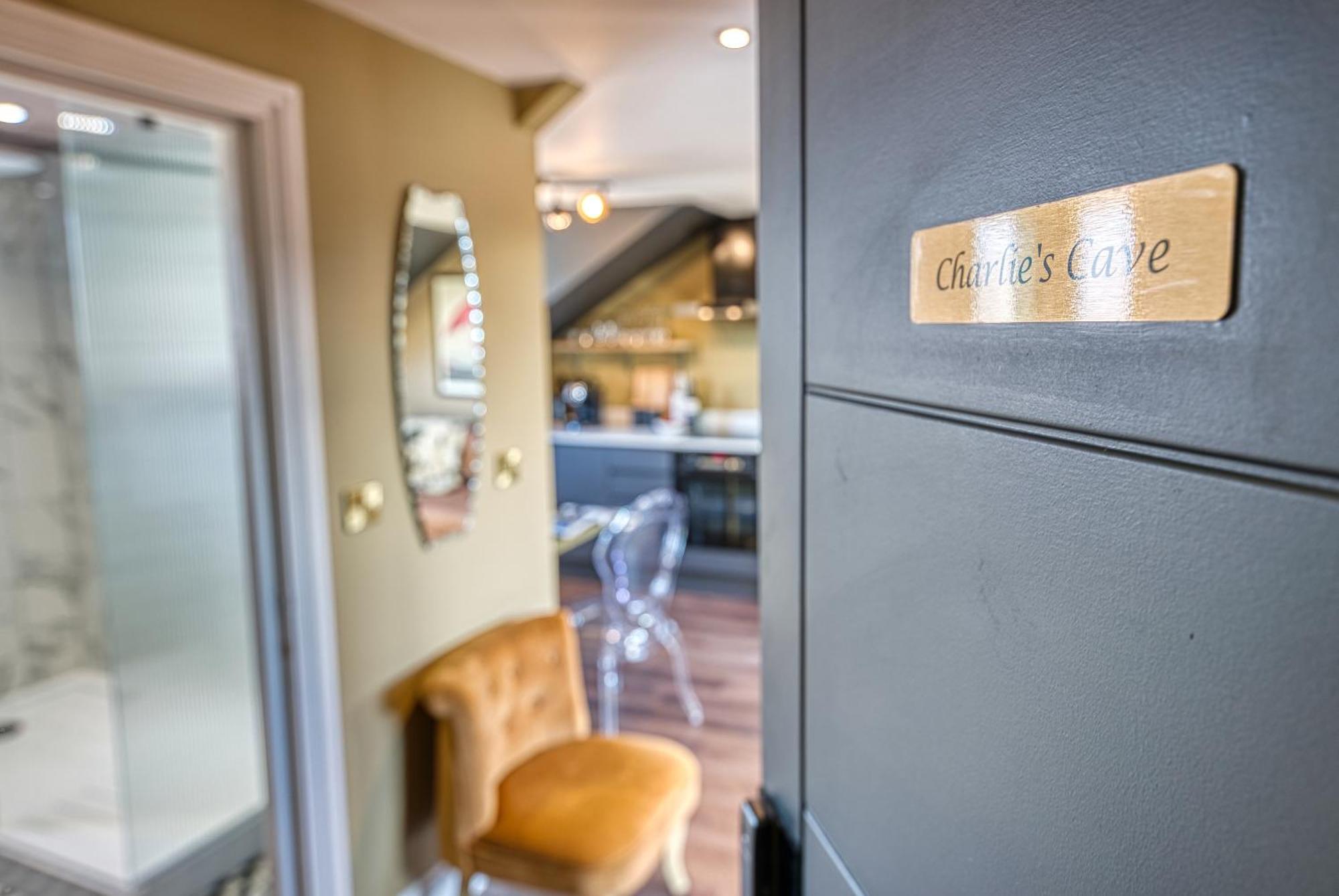 Casa Del Artista - Luxury Apartments, Whitby Bilik gambar
